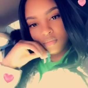 Meet your Posher, Rachelle